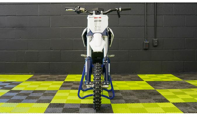 2027 EE 5 - Husqvarna Motorcycles