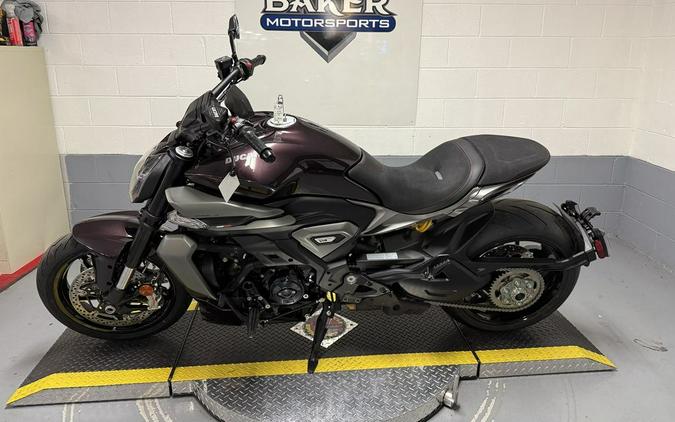 2026 Ducati XDiavel V4 Black Lava