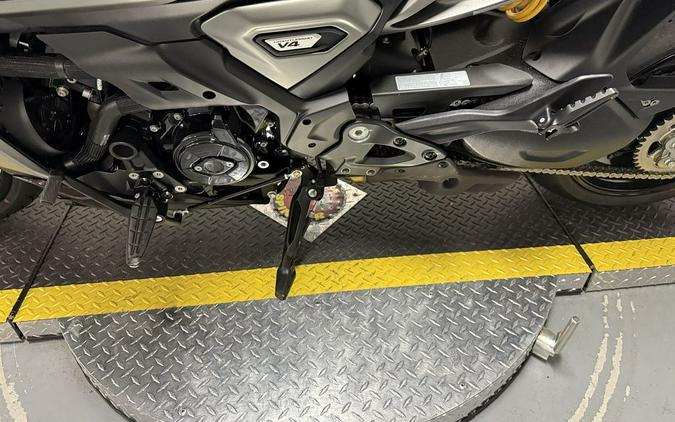 2026 Ducati XDiavel V4 Black Lava