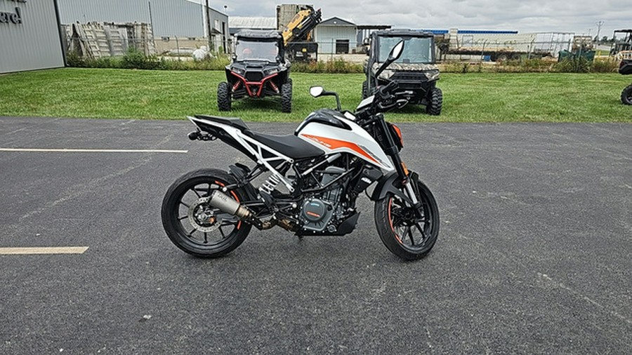2022 KTM Duke 390