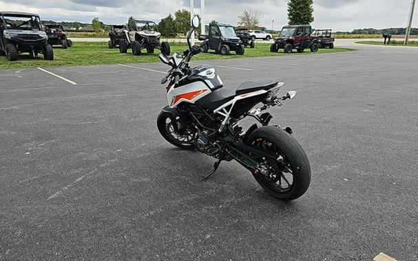 2022 KTM Duke 390