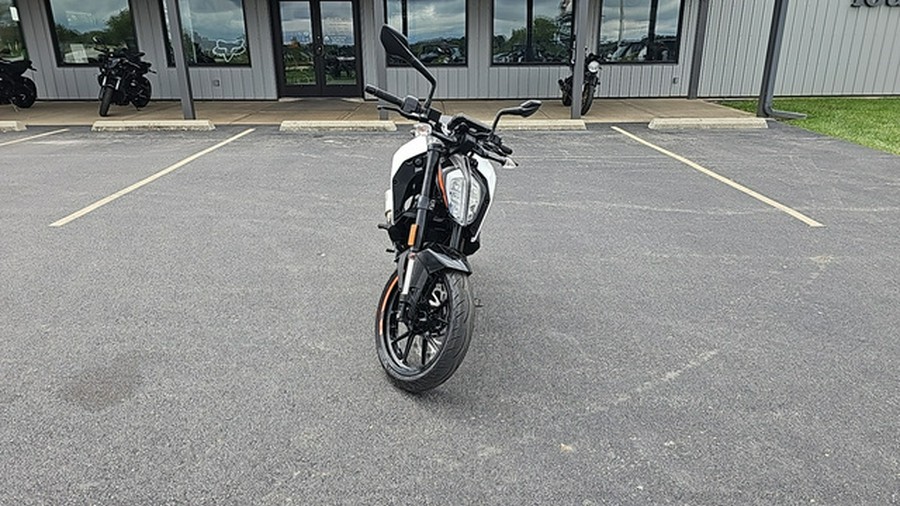 2022 KTM Duke 390