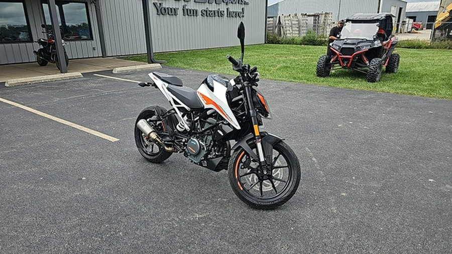 2022 KTM Duke 390