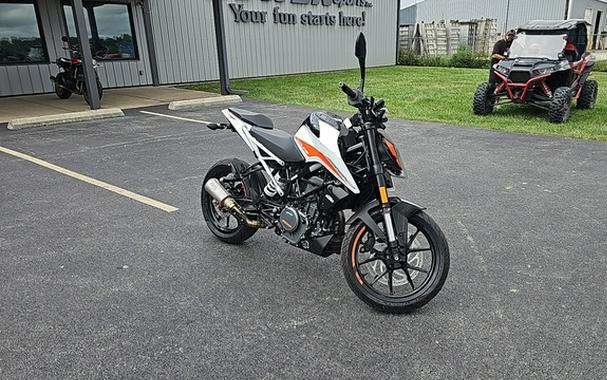 2022 KTM Duke 390