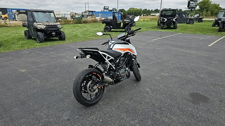 2022 KTM Duke 390