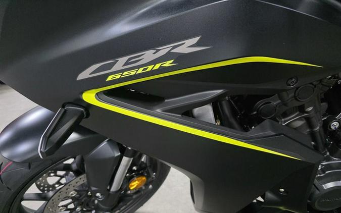 2026 Honda CBR650R E-Clutch