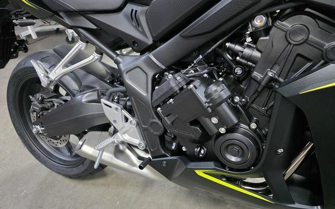 2026 Honda CBR650R E-Clutch