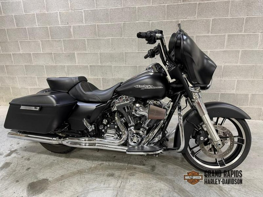 2014 Harley-Davidson® FLHX - Street Glide®