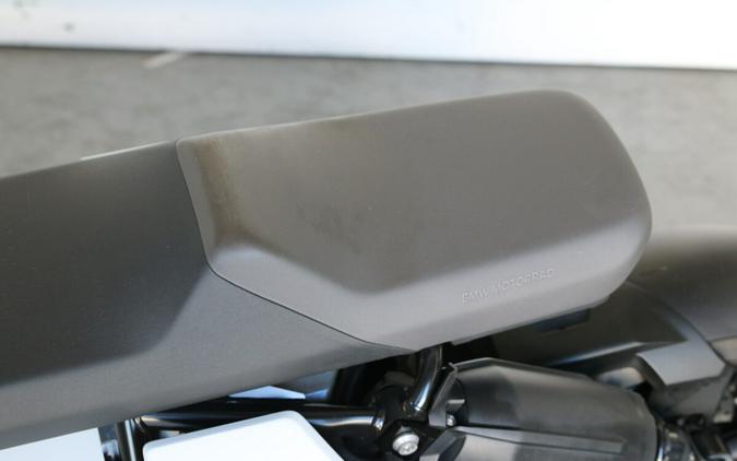 2023 BMW CE 04 Light White