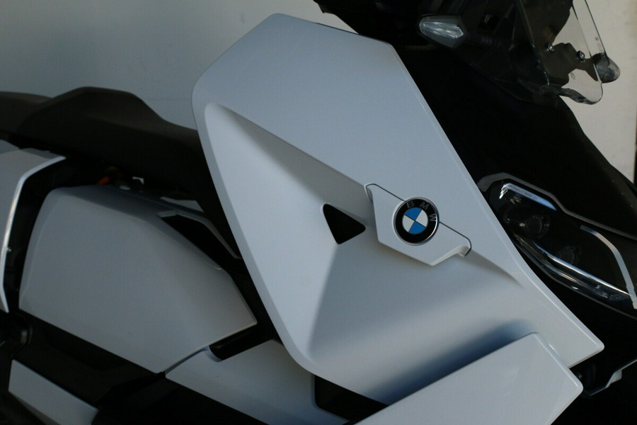 2023 BMW CE 04 Light White