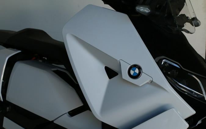 2023 BMW CE 04 Light White