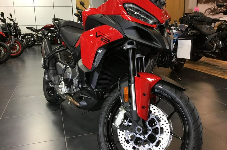 New 2025 Ducati MULTISTRADA V2