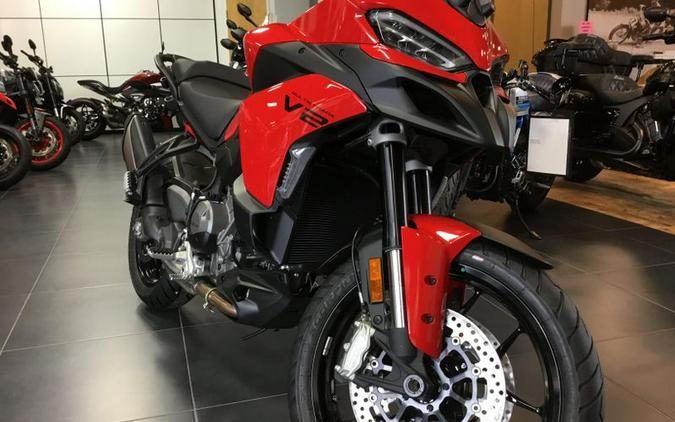 New 2025 Ducati MULTISTRADA V2