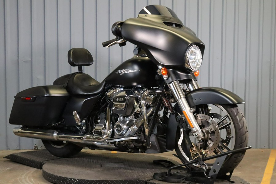 2017 Harley-Davidson Street Glide Special FLHXS