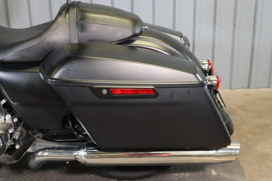 2017 Harley-Davidson Street Glide Special FLHXS