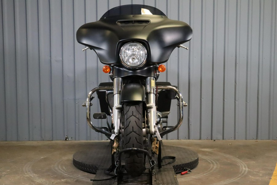 2017 Harley-Davidson Street Glide Special FLHXS