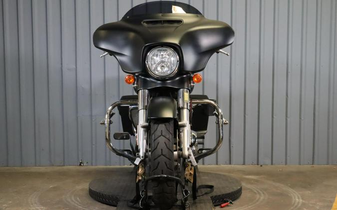 2017 Harley-Davidson Street Glide Special FLHXS
