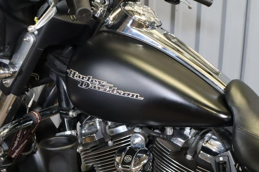 2017 Harley-Davidson Street Glide Special FLHXS