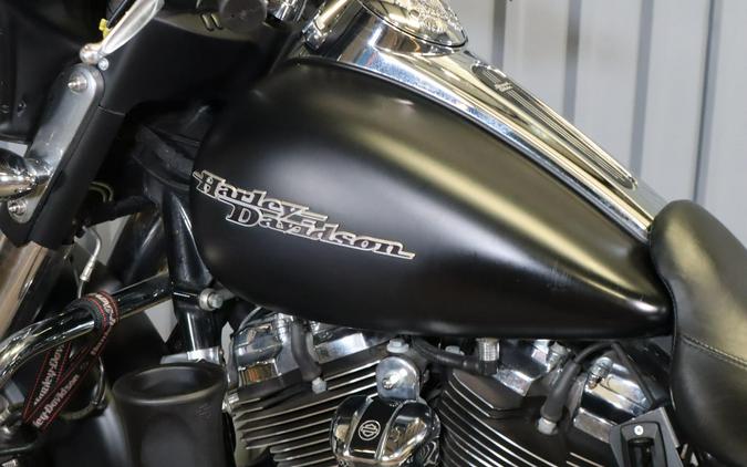 2017 Harley-Davidson Street Glide Special FLHXS