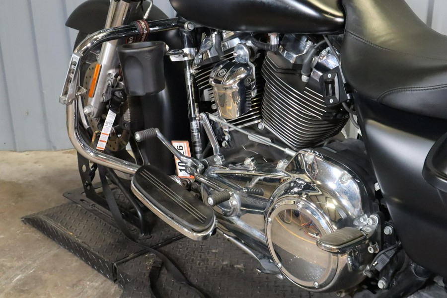 2017 Harley-Davidson Street Glide Special FLHXS