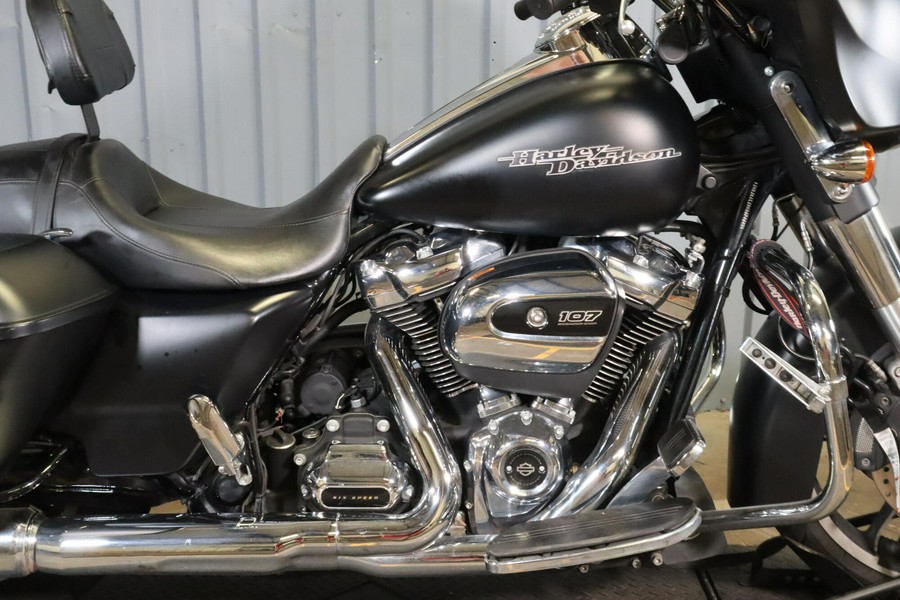 2017 Harley-Davidson Street Glide Special FLHXS