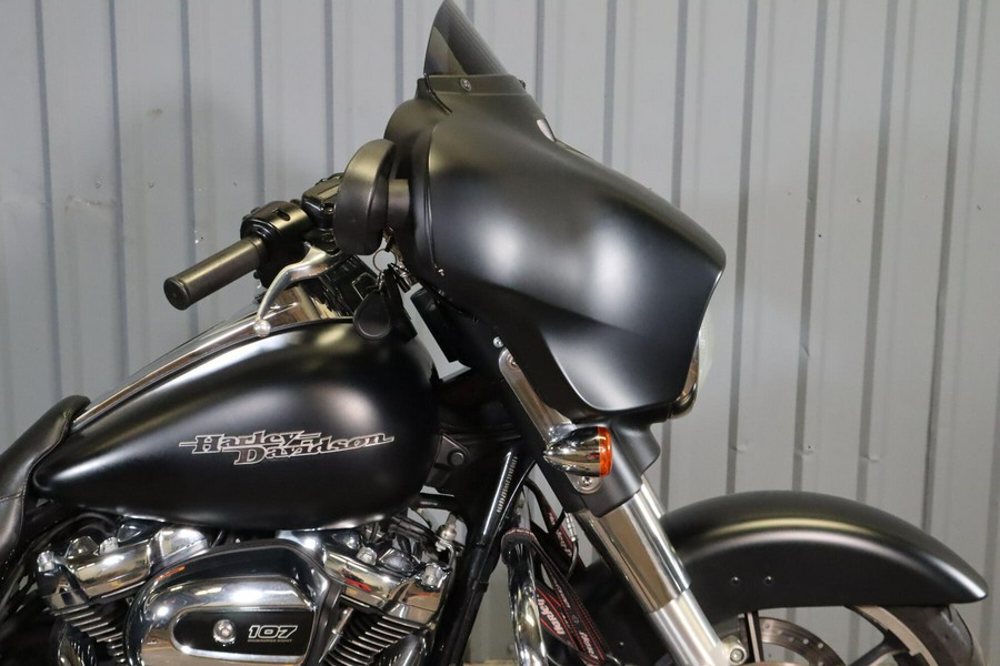 2017 Harley-Davidson Street Glide Special FLHXS