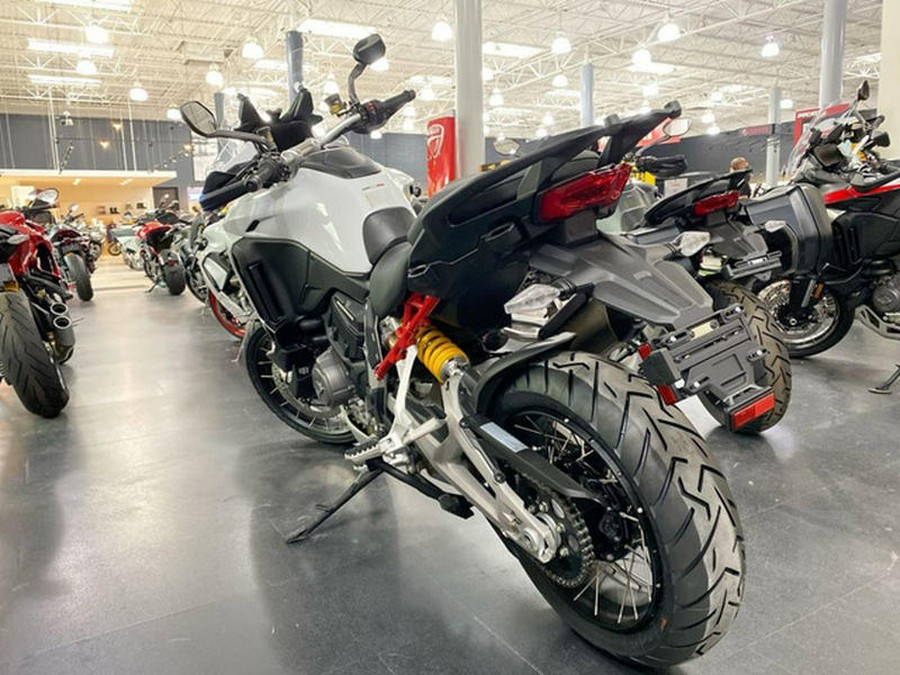 2023 Ducati Multistrada V4S Iceberg White - Spoked Wheels