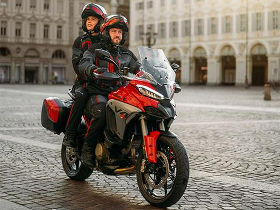 2025 Ducati Multistrada V4 S Travel & Radar