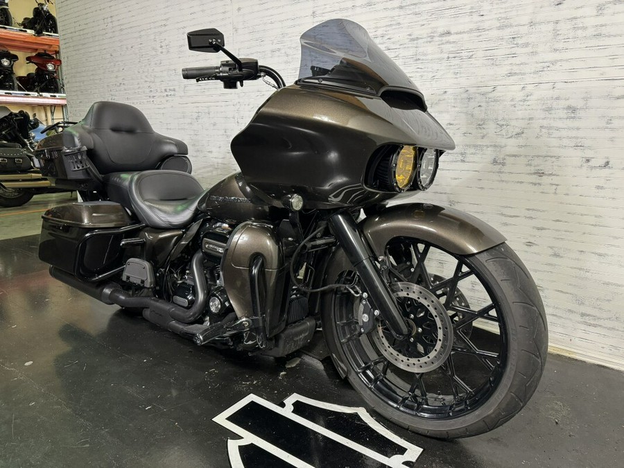 2020 Harley-Davidson Road Glide w/ Fat Big Wheel kit & Air Ride!!