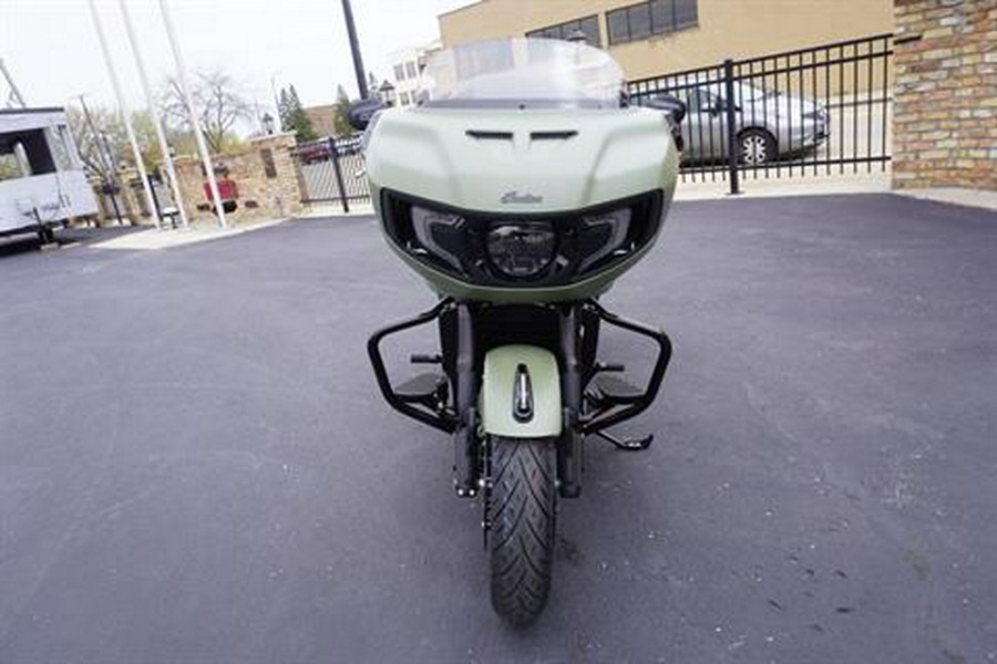 2025 Indian Motorcycle Challenger® Dark Horse® 112 with PowerBand Audio Package