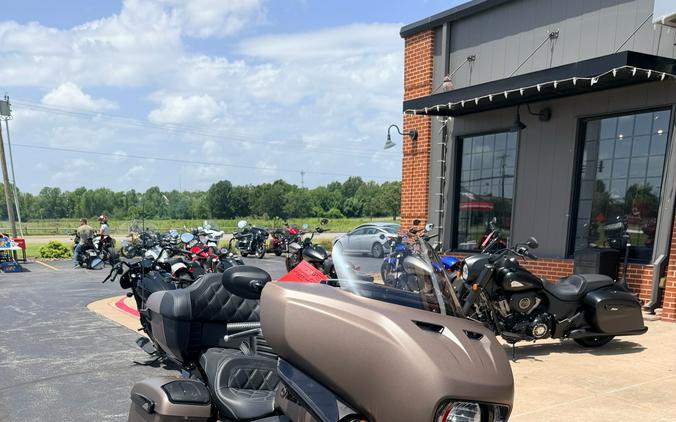 2025 Indian Motorcycle Roadmaster® PowerPlus Dark Horse® with 112 and PowerBand Audio Package