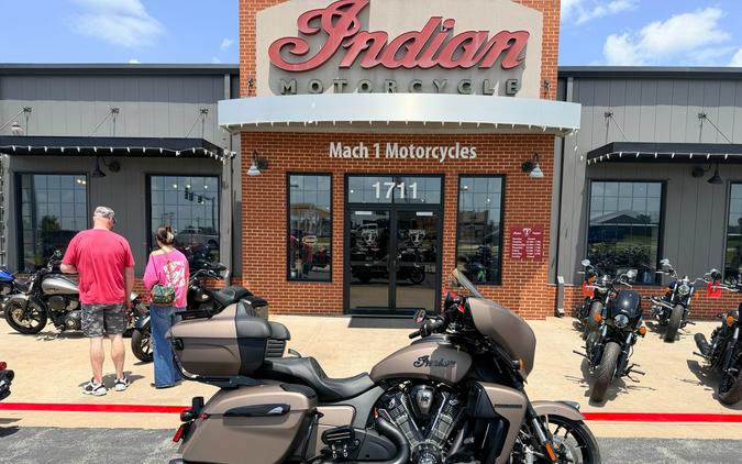 2025 Indian Motorcycle Roadmaster® PowerPlus Dark Horse® with 112 and PowerBand Audio Package