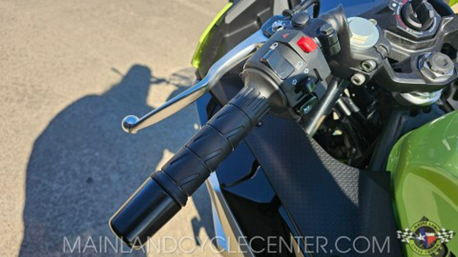 2026 Kawasaki Ninja® 500 SE ABS