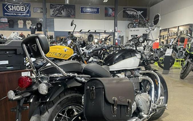 2022 Triumph Bonneville Speedmaster Sapphire BlackFusion White