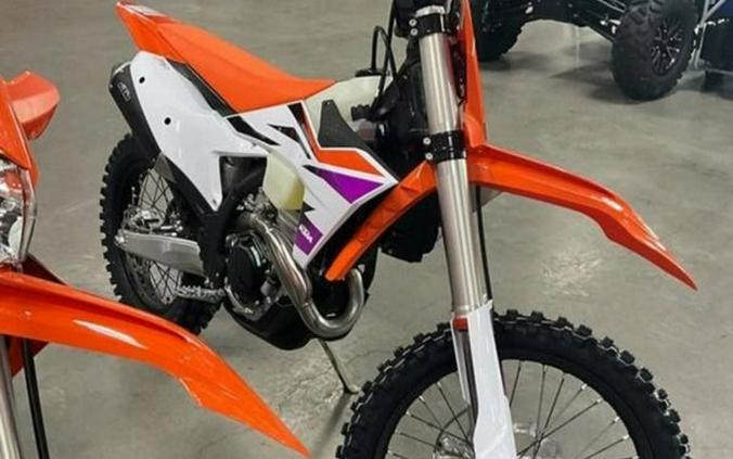 2024 KTM 350 XC-F Factory Edition First Look [9 Fast Facts]