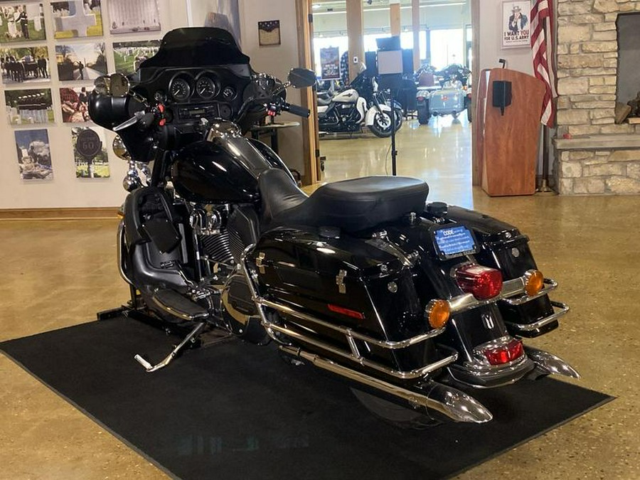 2011 Harley-Davidson® FLHTP