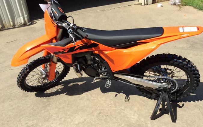 2025 KTM SX 250