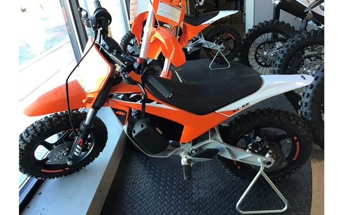 FIRST LOOK! THE ALUMINUM FRAMED 2024 KTM SX-E 2 IS COMING SOON