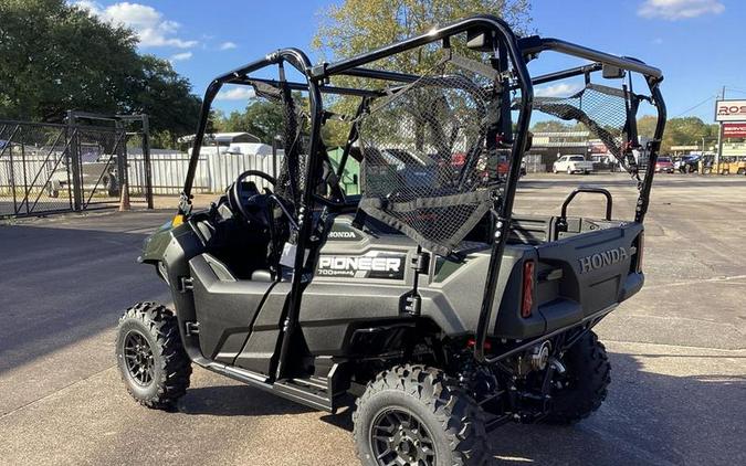 2026 Honda® SXS700M4DT