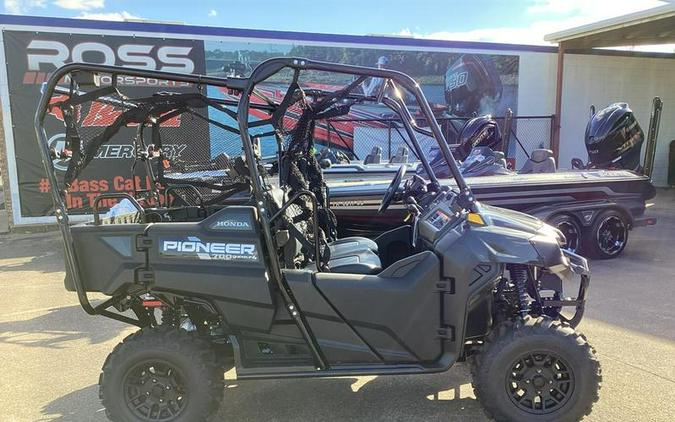 2026 Honda® SXS700M4DT