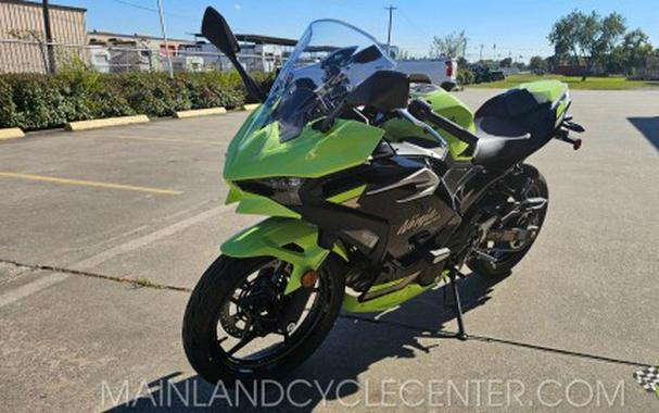 2026 Kawasaki Ninja® 500 SE ABS