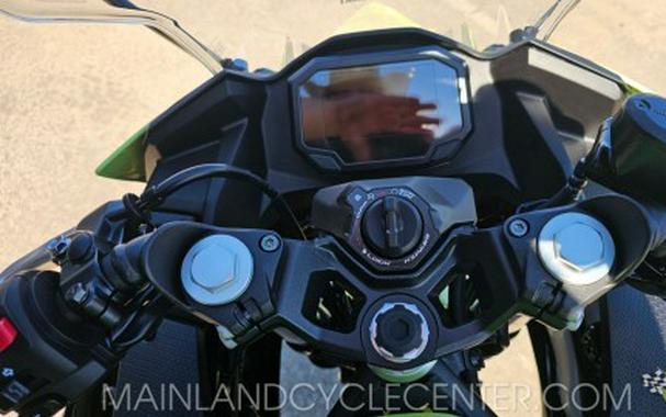 2026 Kawasaki Ninja® 500 SE ABS