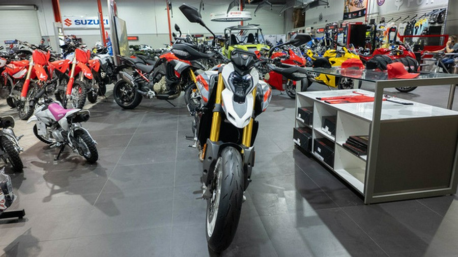 2027 Ducati Hypermotard V2 SP