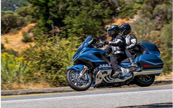 2023 Honda GOLDWING TOUR - Candy Ardent Red