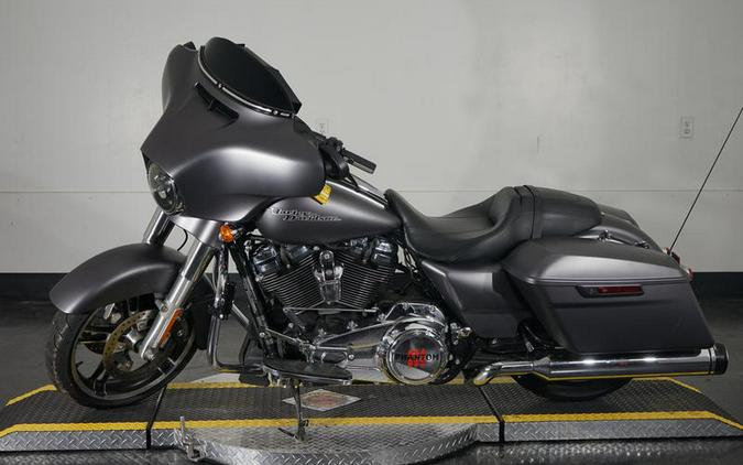 2017 Harley-Davidson® FLHXS - Street Glide® Special