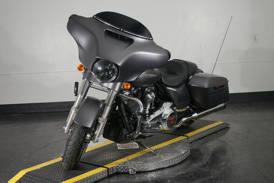 2017 Harley-Davidson® FLHXS - Street Glide® Special