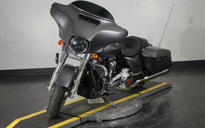 2017 Harley-Davidson® FLHXS - Street Glide® Special