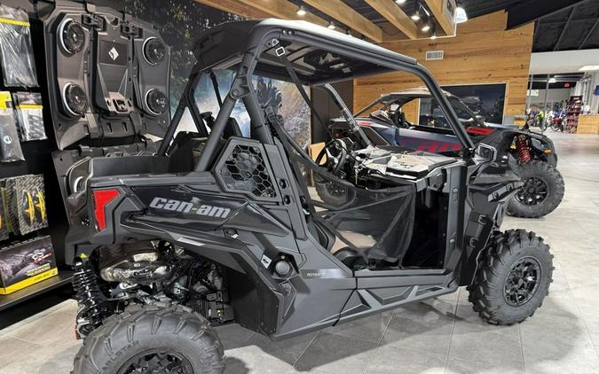 2026 Can-Am® Maverick Trail DPS 700