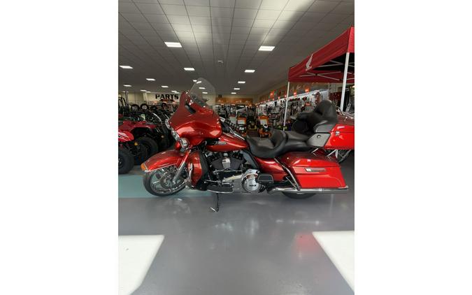 2014 Harley-Davidson® FLHTCU Electra Glide® Ultra Classic®