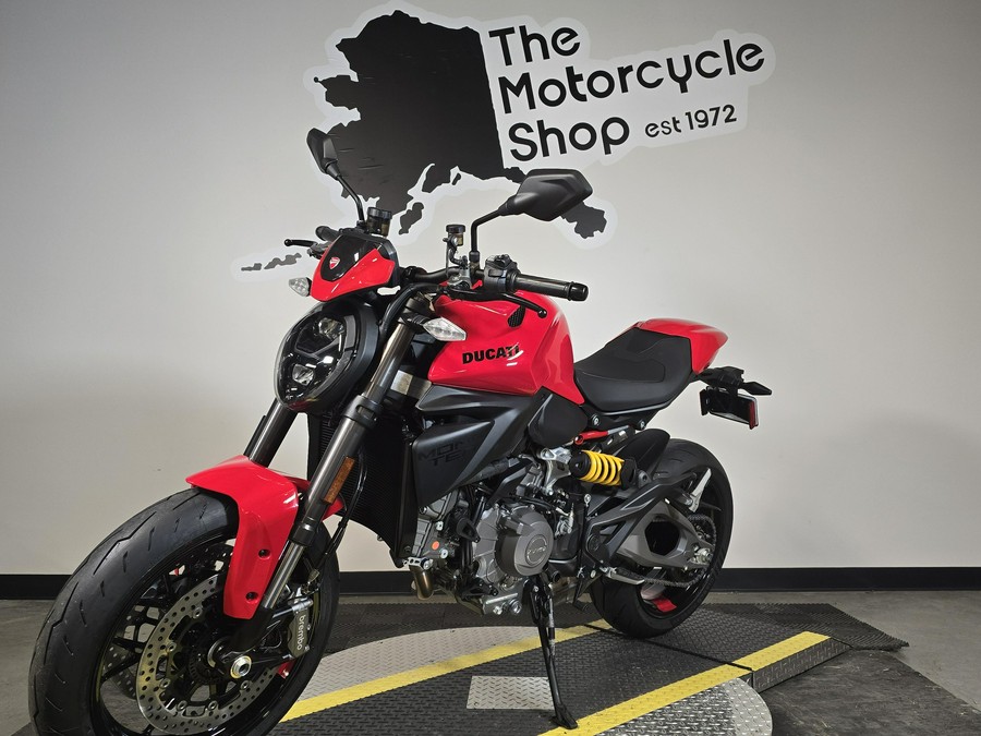 2027 Ducati MONSTER PLUS